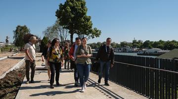 A group walks through Belgrade